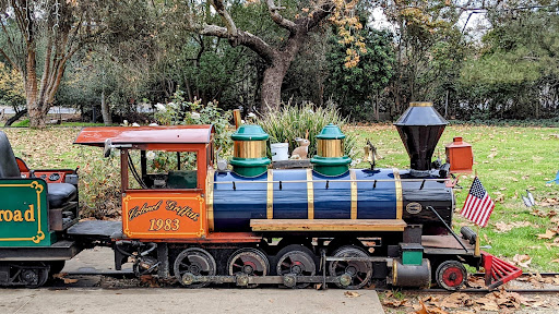 Griffith Park & Southern Railroad Entertainment | Amusement Park