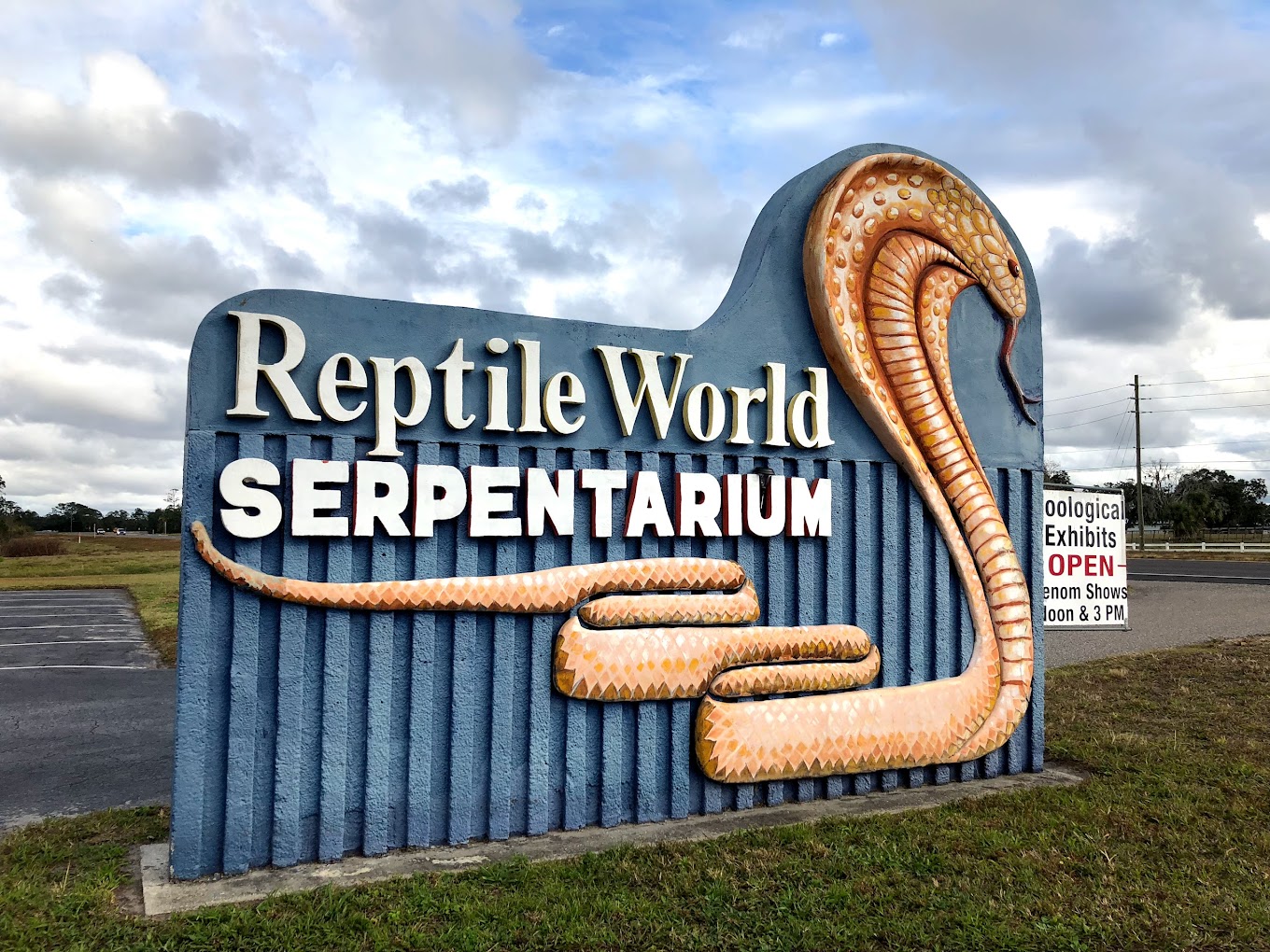 Reptile World Serpentarium, St. Cloud Logo