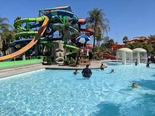 Six Flags Hurricane Harbor Los Angeles Entertainment | Water Park