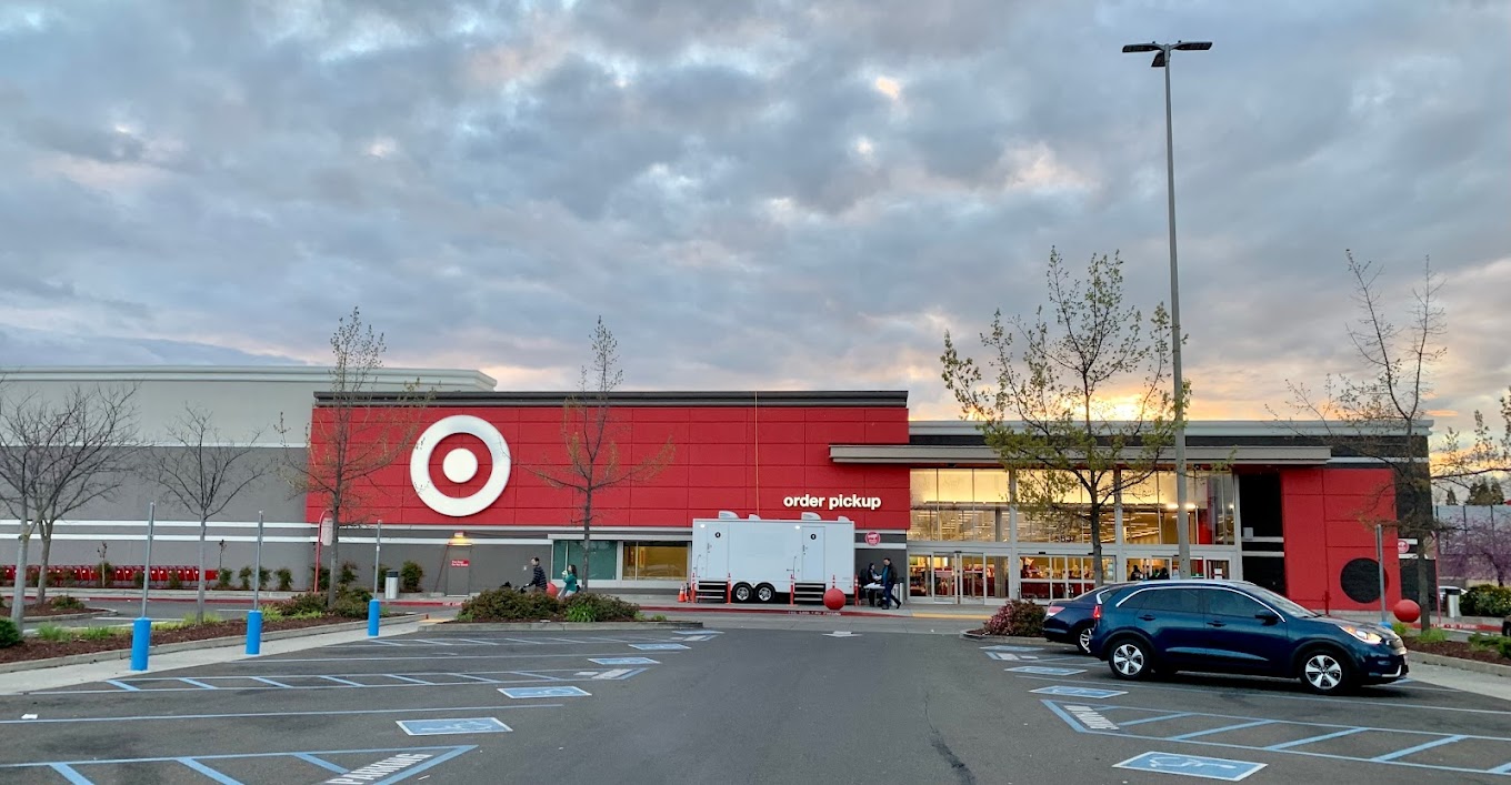 Target Birdcage Store Shopping | Supermarket